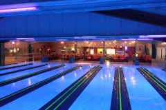Hiwi Bowlingbahn bei Schwarzlicht